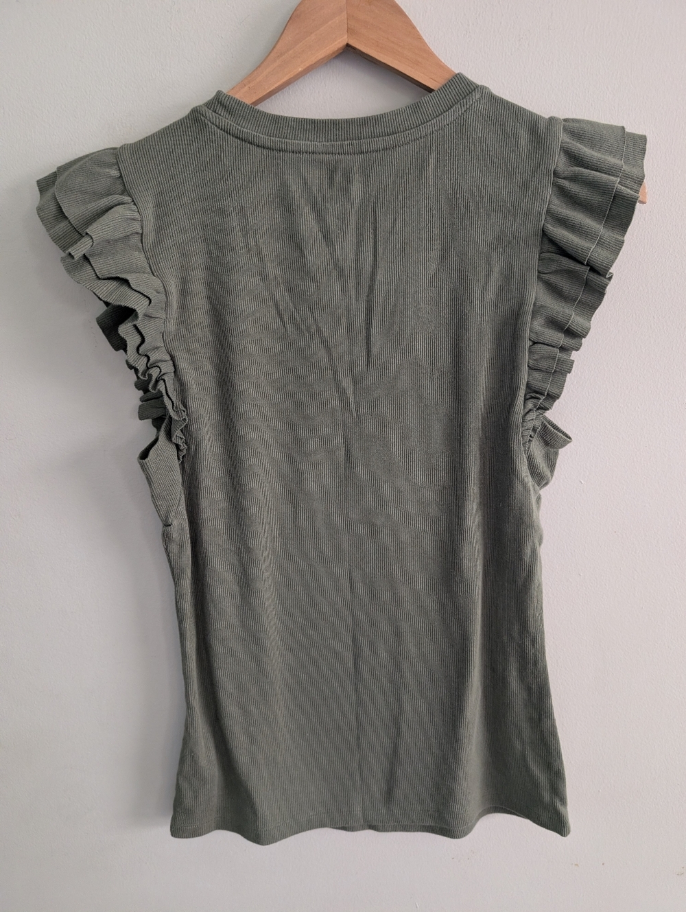 Gap Olive Green Ruffle Rib Tank Top Size L - Picture 4 of 4